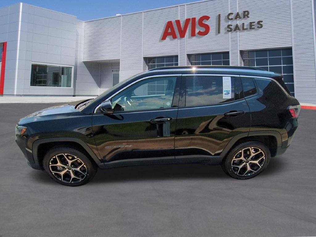 Used 2025 Jeep Compass Limited AWD/4WD image 10