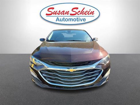 Used 2021 Chevrolet Malibu LT image 2