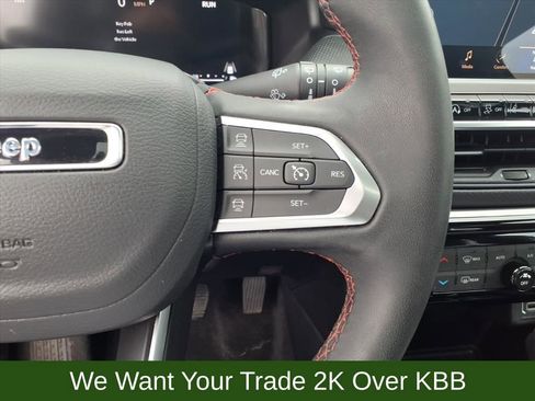 Used 2025 Jeep Compass Trailhawk w/ Trailhawk Elite Group image 21