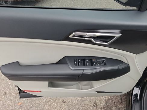 New 2026 Kia Sportage EX FWD image 21