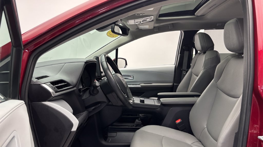 Certified 2025 Toyota Sienna XLE w/ XLE Plus Package AWD/4WD image 14
