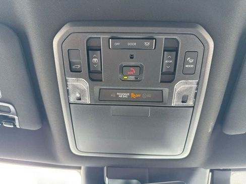 Used 2026 Toyota Sequoia Capstone AWD/4WD image 35