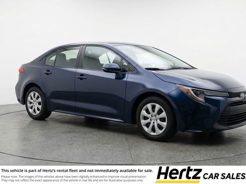 Used 2025 Toyota Corolla LE FWD image 1