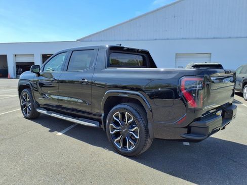 New 2025 GMC Sierra EV Denali image 4