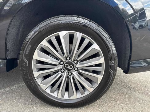 Certified 2025 INFINITI QX80 Sensory AWD/4WD image 33