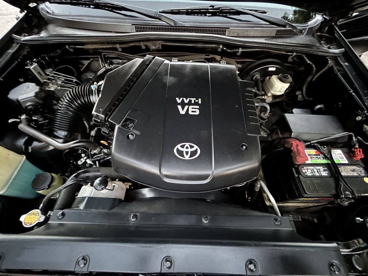 Used 2015 Toyota Tacoma PreRunner w/ SR5 Package RWD image 18
