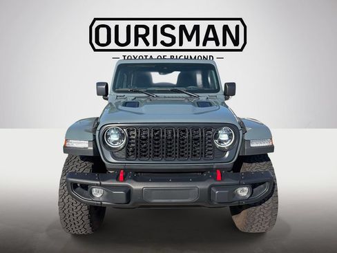 Used 2025 Jeep Wrangler Unlimited Rubicon AWD/4WD image 2