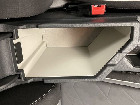 Used 2025 Volkswagen Jetta Sport image 11