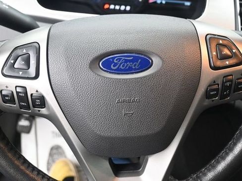 Used 2018 Ford Taurus SEL w/ Equipment Group 201A AWD/4WD image 10
