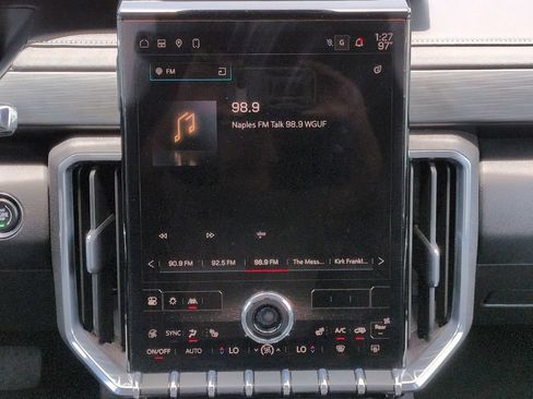 Used 2025 GMC Acadia Elevation FWD image 18