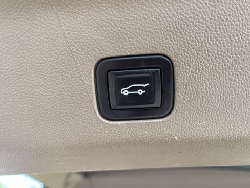Used 2022 GMC Yukon Denali AWD/4WD image 14