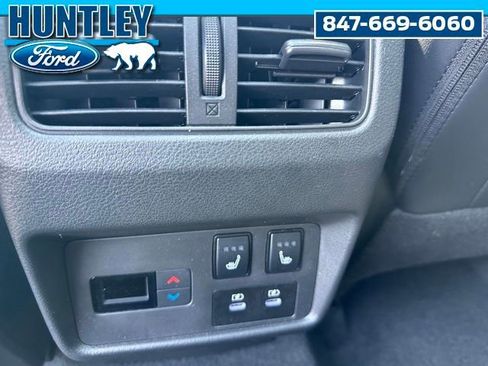 Used 2024 Nissan Rogue Platinum w/ Platinum Premium Package AWD/4WD image 17