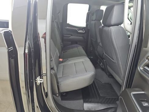 Used 2023 Chevrolet Silverado 1500 LT AWD/4WD image 19