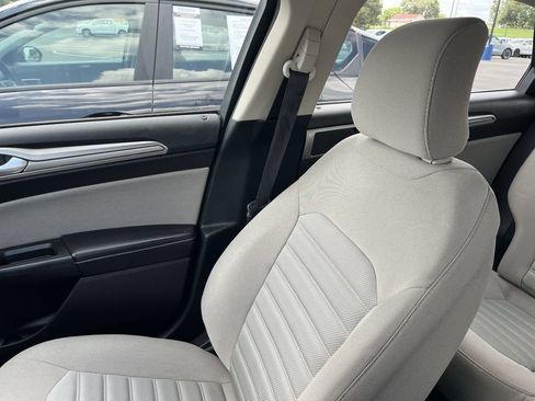 Used 2018 Ford Fusion S FWD image 22