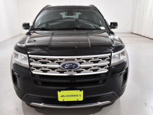 Used 2018 Ford Explorer XLT w/ Equipment Group 202A AWD/4WD image 3