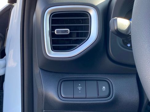 New 2026 Hyundai Venue SE image 10