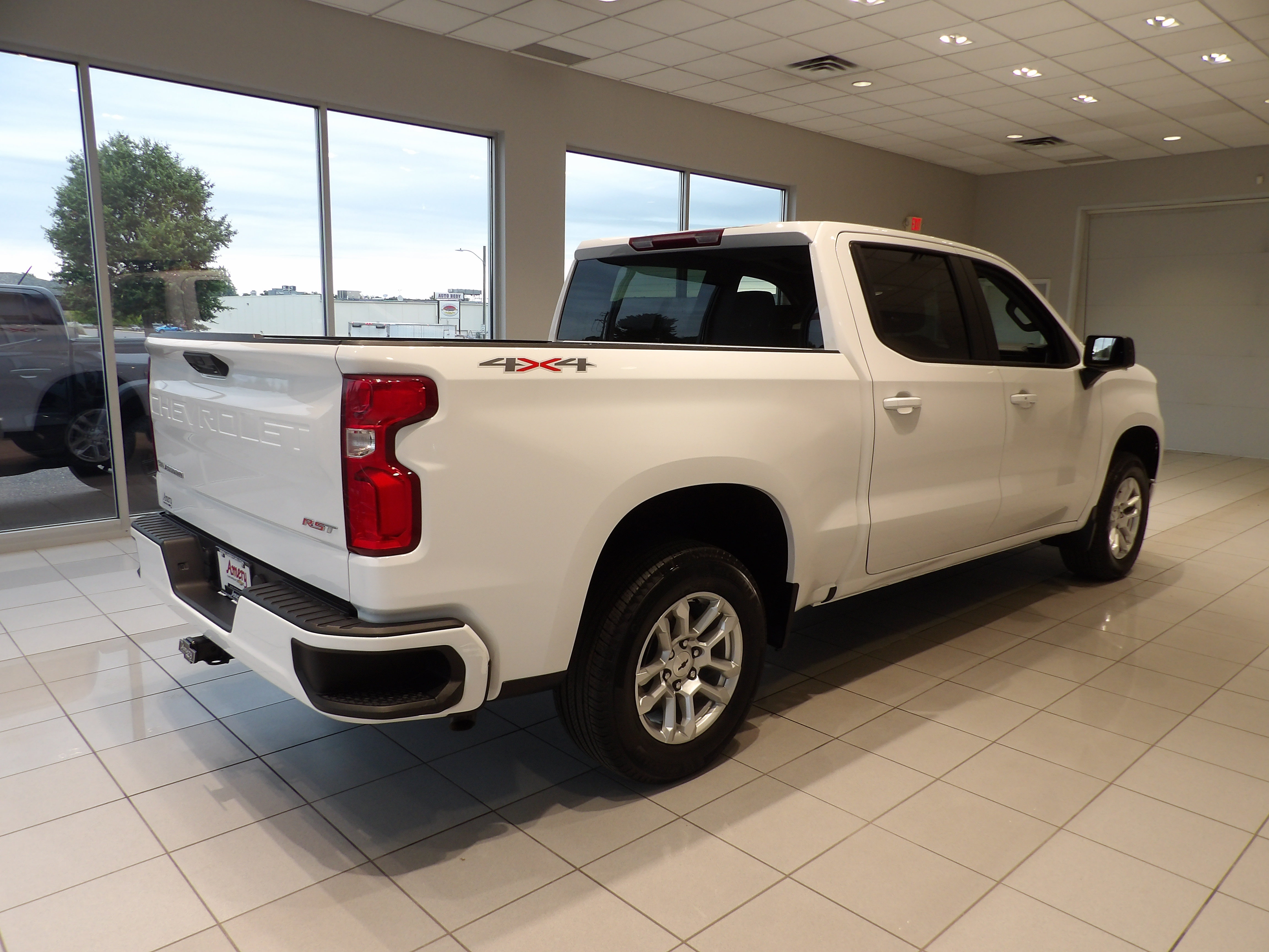 Used 2023 Chevrolet Silverado 1500 RST AWD/4WD image 4