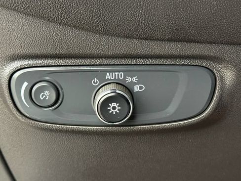 Used 2024 Chevrolet Equinox LT AWD/4WD image 24