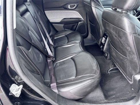 Used 2022 Jeep Compass Latitude image 27