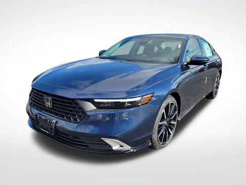 New 2026 Honda Accord Touring image 9