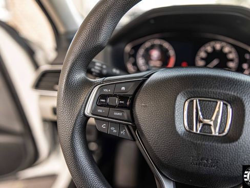 Used 2018 Honda Accord LX image 10