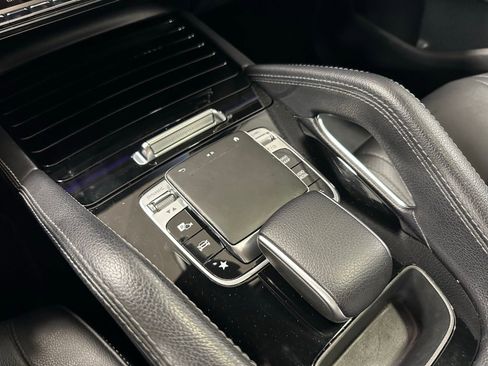 Used 2020 Mercedes-Benz GLE 350 w/ Premium Package image 31