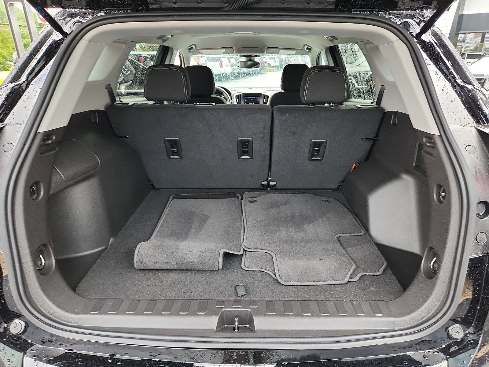 Used 2024 GMC Terrain SLE w/ Driver Convenience Package AWD/4WD image 28