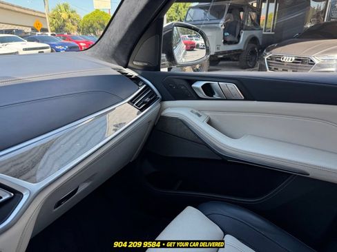 Used 2019 BMW X7 xDrive40i w/ Premium Package AWD/4WD image 21