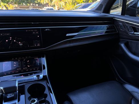 Used 2021 Audi Q7 3.0T Prestige w/ Prestige Package image 36