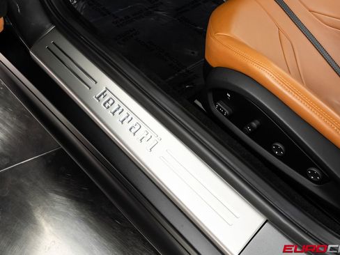 Used 2021 Ferrari 812 GTS image 47