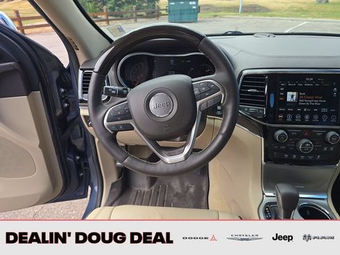 Used 2019 Jeep Grand Cherokee Overland AWD/4WD image 14