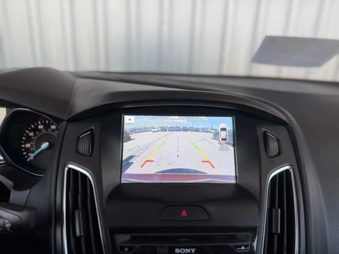 Used 2018 Ford Focus SEL FWD image 33