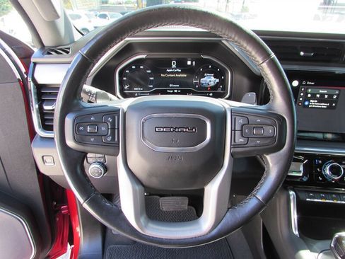 Used 2022 GMC Sierra 1500 Denali w/ Technology Package AWD/4WD image 12