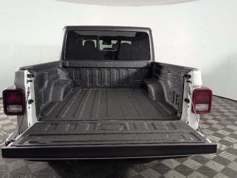 New 2025 Jeep Gladiator Sport AWD/4WD image 6