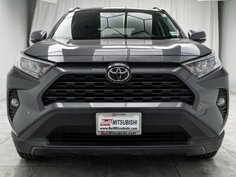 Used 2021 Toyota RAV4 XLE image 5