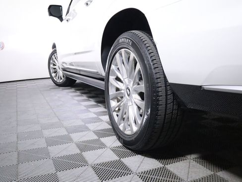 Used 2021 Cadillac Escalade ESV Premium Luxury w/ Driver Assist Tech Package image 16