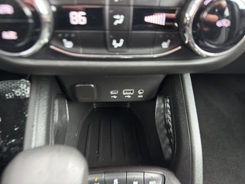 Used 2023 Chevrolet TrailBlazer LT w/ Convenience Package image 19