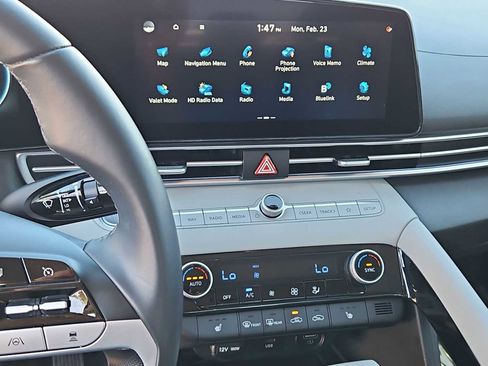 Certified 2022 Hyundai Elantra Limited w/ Cargo Package image 28