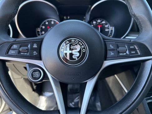 Used 2018 Alfa Romeo Stelvio Ti AWD/4WD image 34