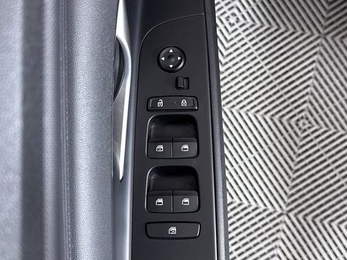 Used 2023 Hyundai Elantra SEL w/ Convenience Package image 24