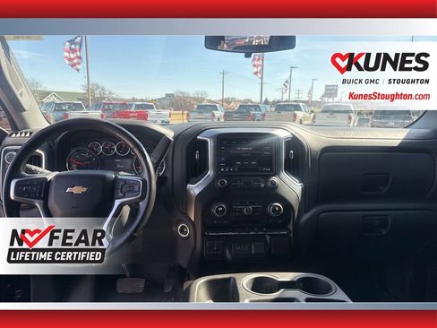 Used 2021 Chevrolet Silverado 1500 LT AWD/4WD image 39
