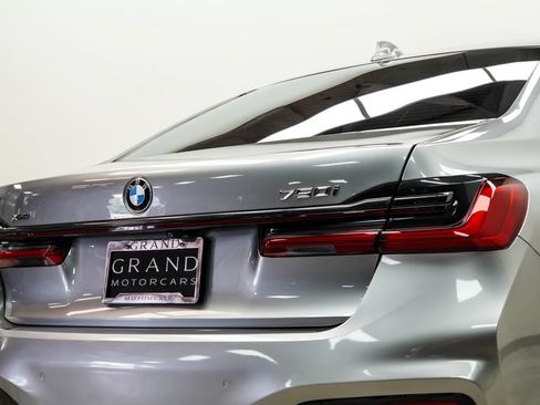 Used 2022 BMW 750i xDrive w/ Luxury Rear Seating Package AWD/4WD image 13