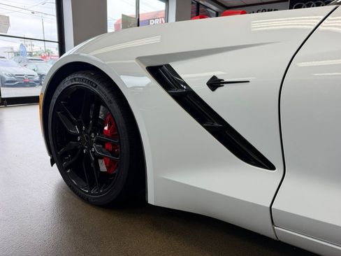 Used 2016 Chevrolet Corvette Stingray Coupe RWD image 23