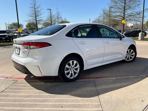 Used 2025 Toyota Corolla LE image 6