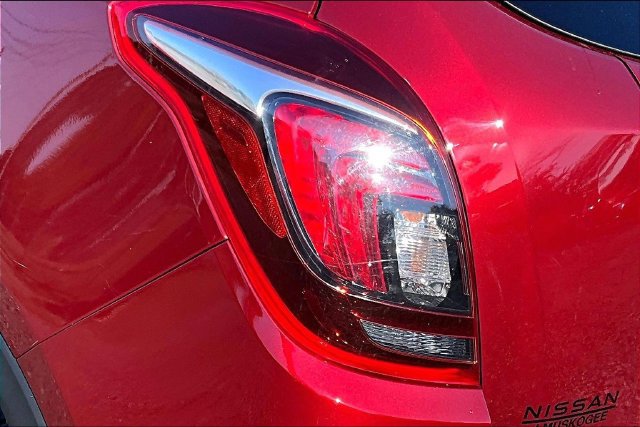 Used 2021 Buick Encore Preferred w/ Safety Package FWD image 23