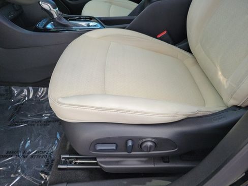 Used 2024 Buick Encore GX Preferred w/ Comfort Package FWD image 14