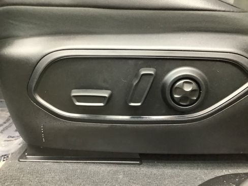 New 2026 Jeep Grand Cherokee Altitude AWD/4WD image 14
