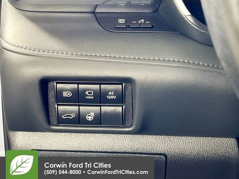 Used 2023 Toyota Highlander Limited image 20