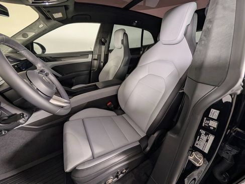 New 2026 Porsche Cayenne Turbo AWD/4WD image 5
