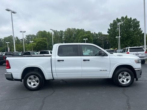 Used 2025 RAM 1500 Big Horn AWD/4WD image 5